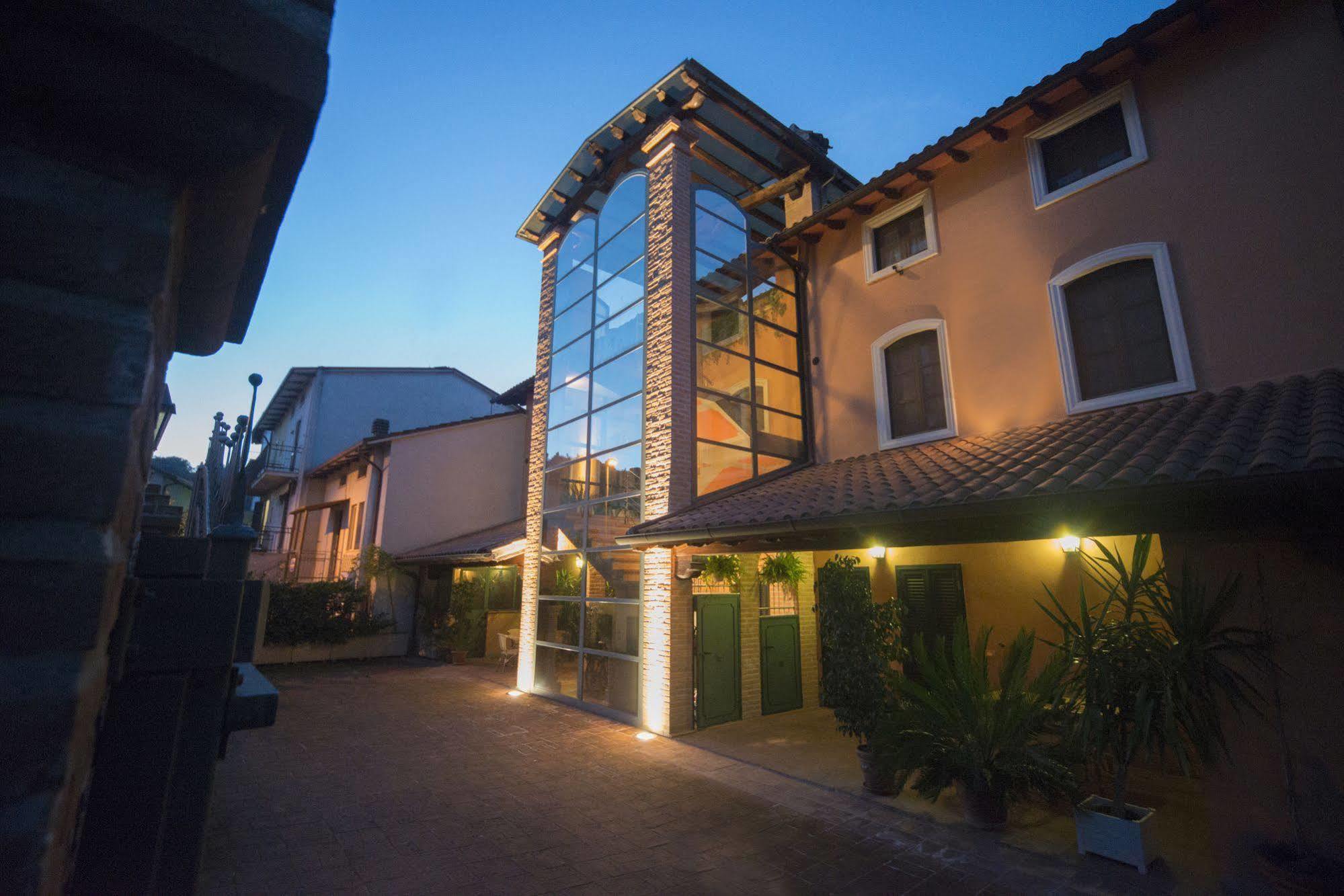 露西娜莉亚住宿加早餐旅馆 佩鲁贾 外观 照片